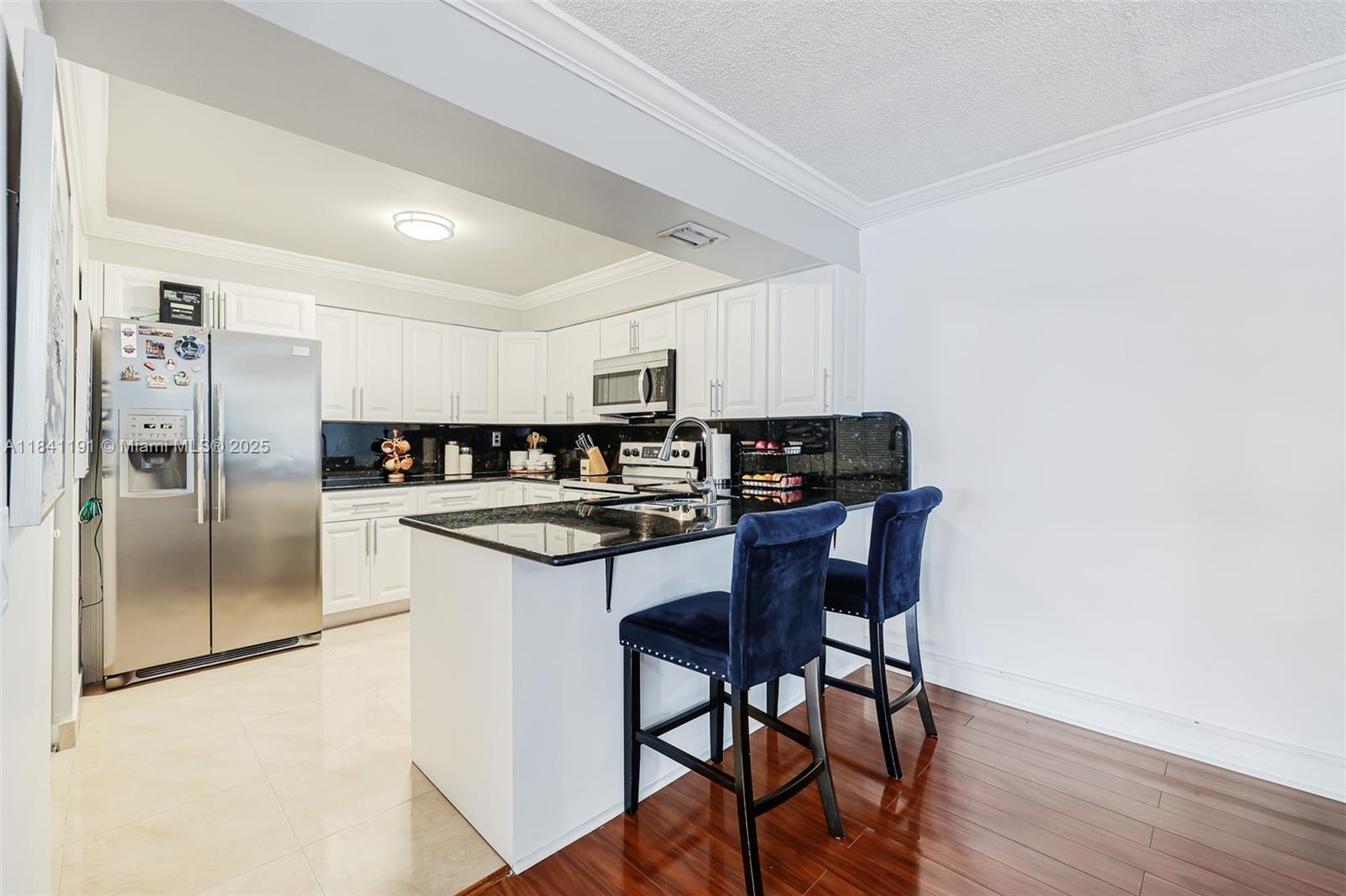 LAKE & TENNIS VILLAS PH 1 - Residential