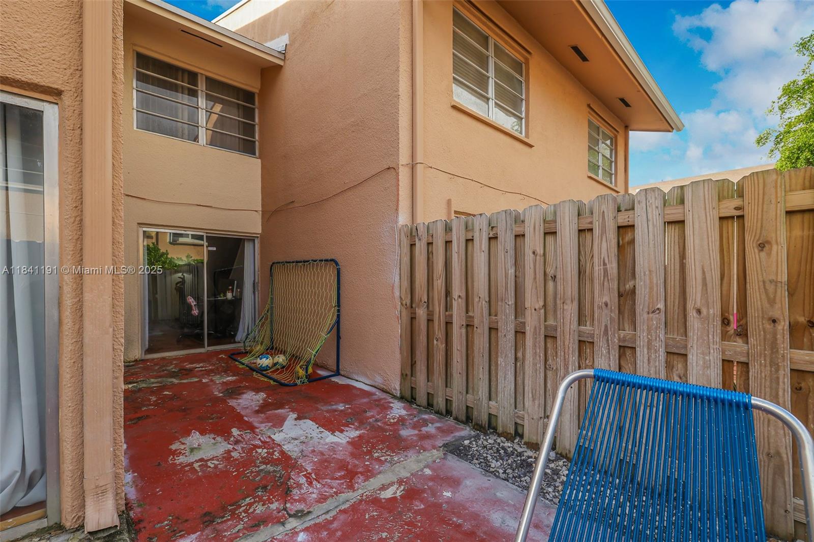 LAKE & TENNIS VILLAS PH 1 - Residential