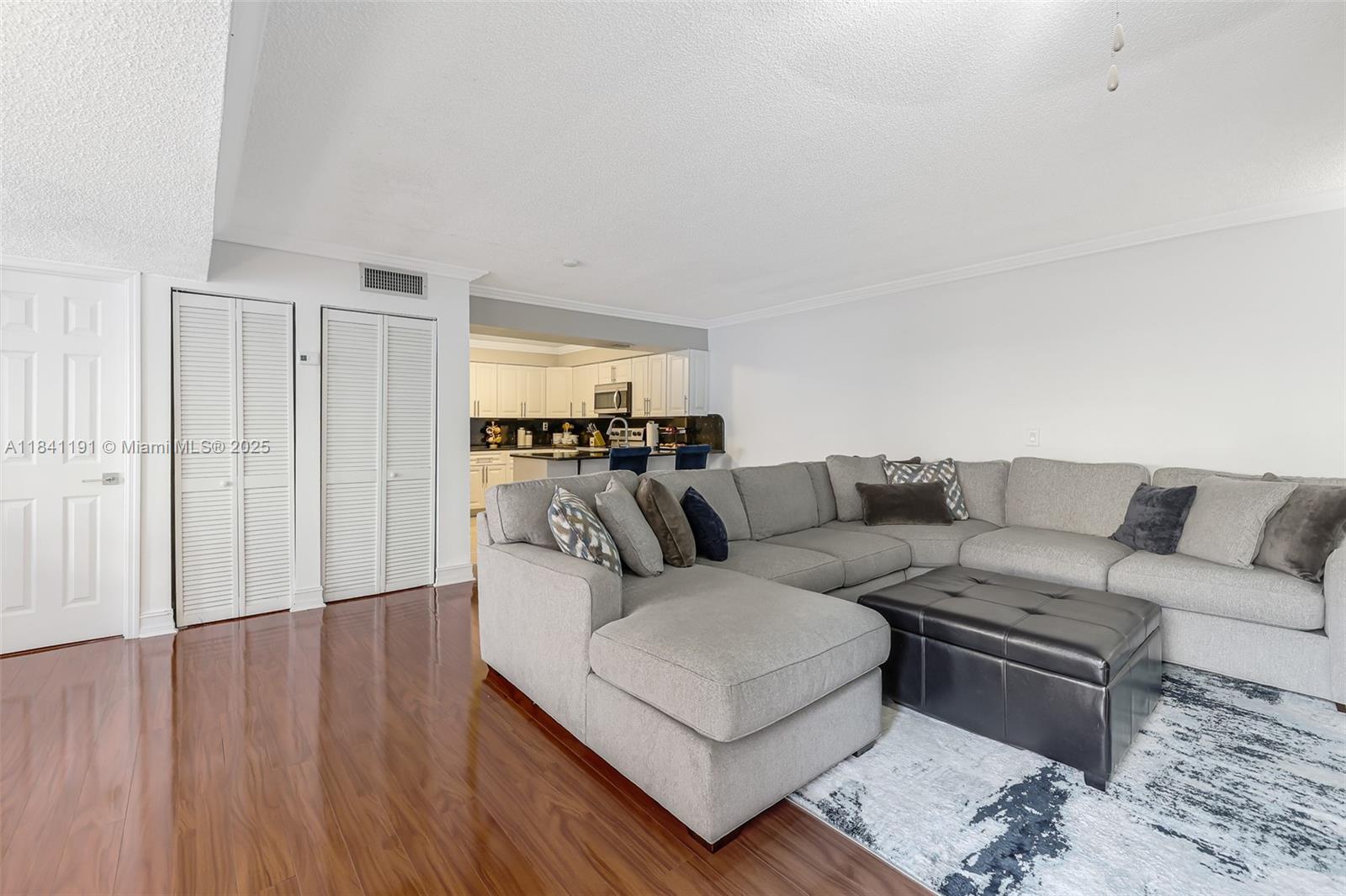 LAKE & TENNIS VILLAS PH 1 - Residential