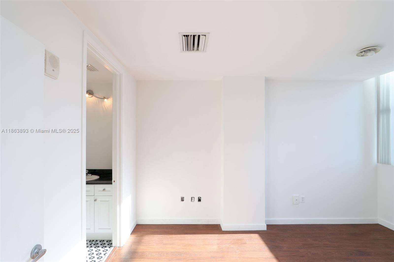 EDGEWATER LOFTS CONDO - Residential Lease