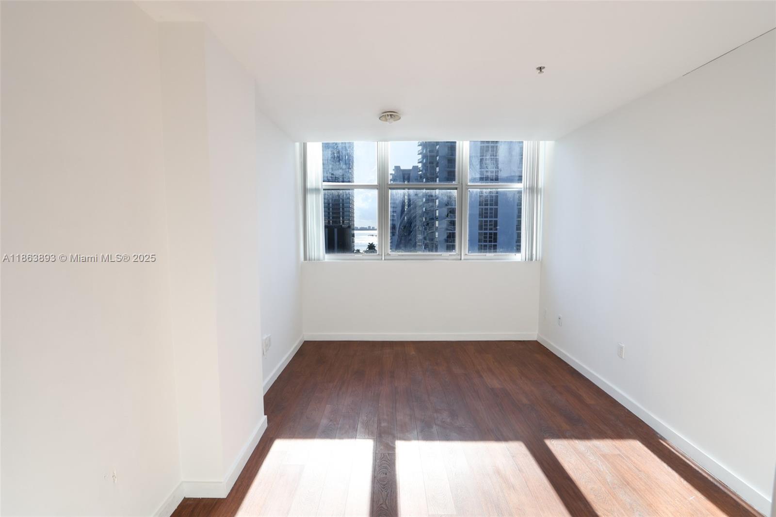 EDGEWATER LOFTS CONDO - Residential Lease