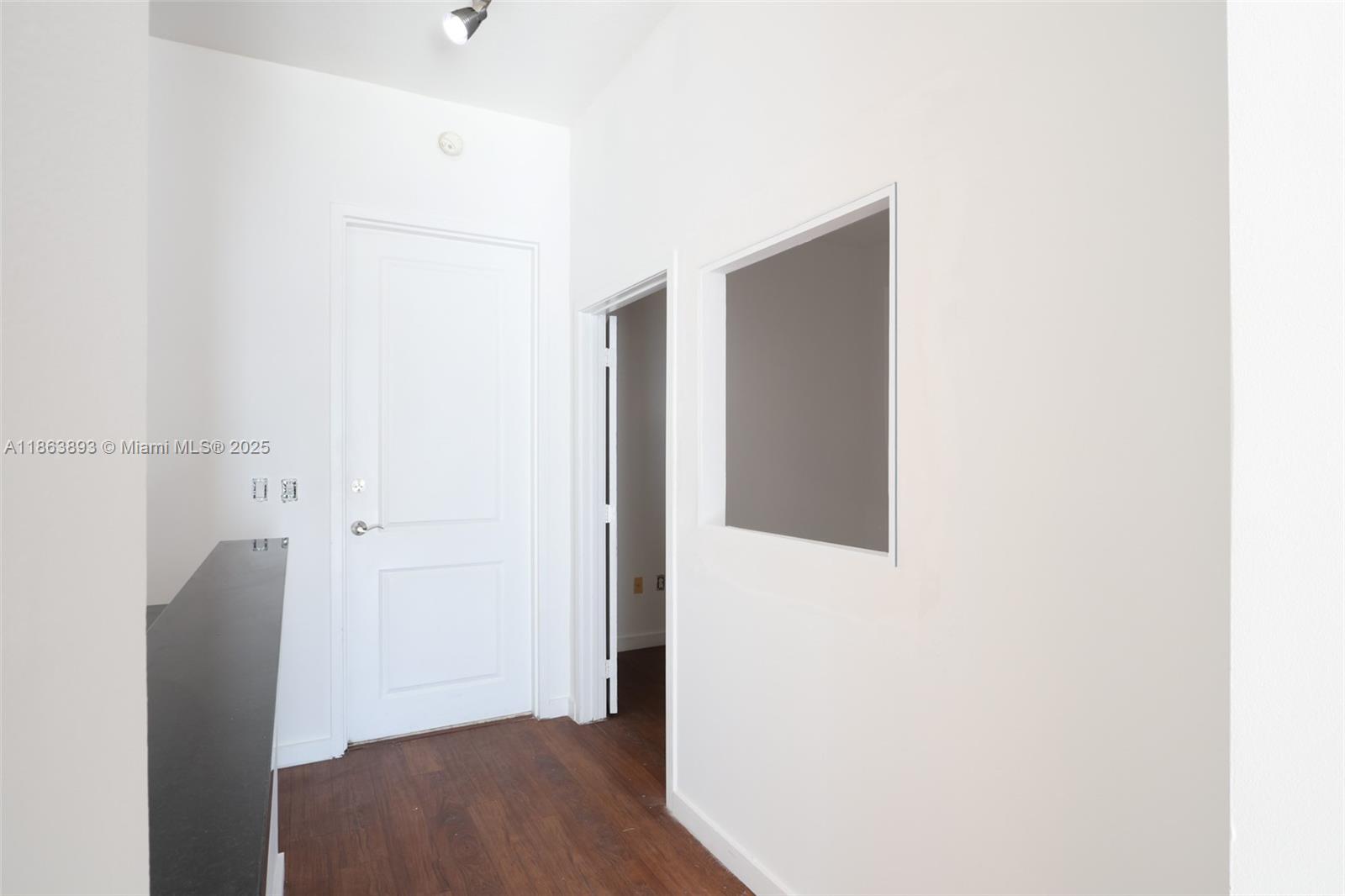 EDGEWATER LOFTS CONDO - Residential Lease