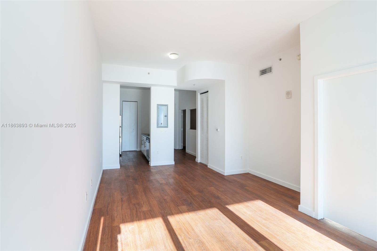 EDGEWATER LOFTS CONDO - Residential Lease