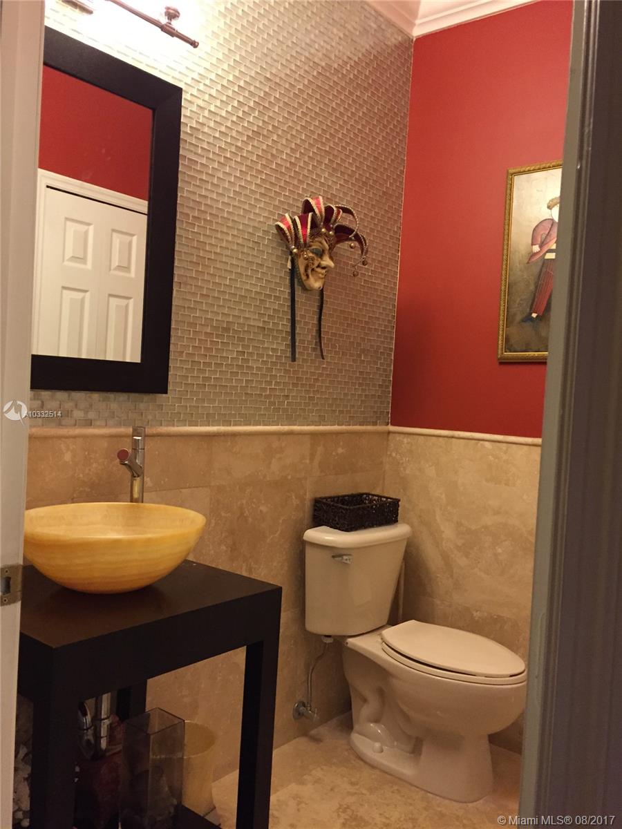 KENDALL BREEZE SOUTH - Residential Lease