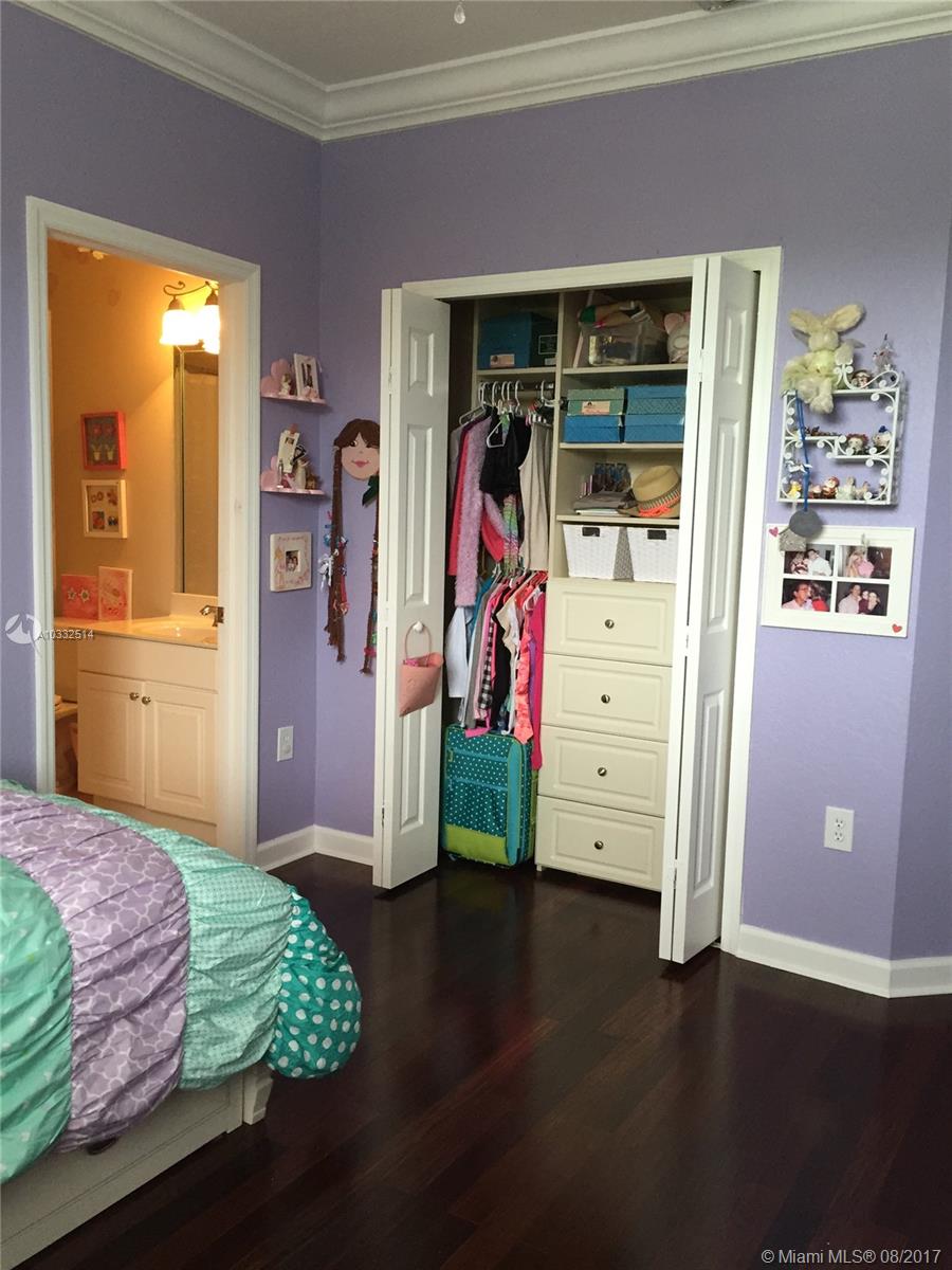 KENDALL BREEZE SOUTH - Residential Lease