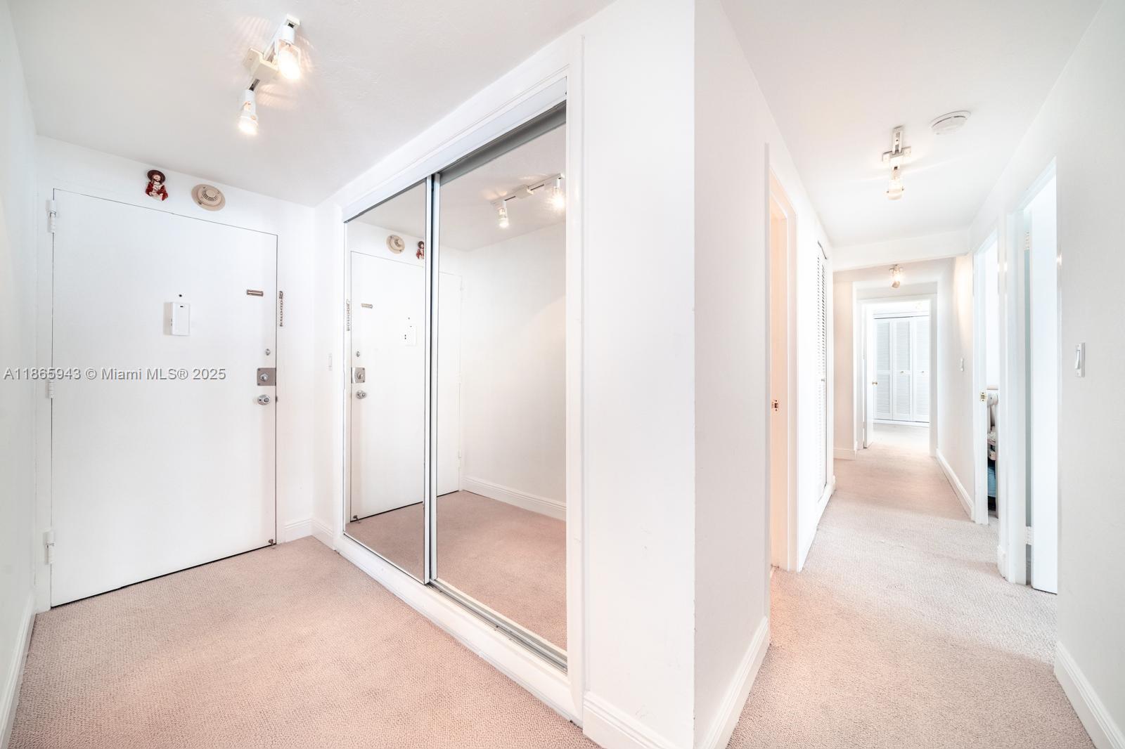 1408 Brickell Bay Dr 1415