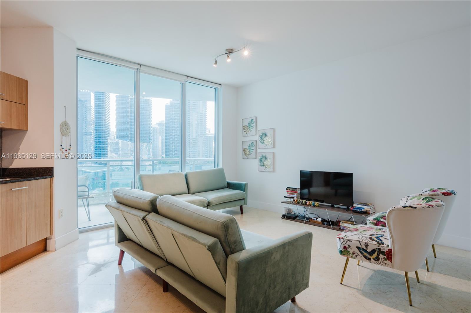 350 S Miami Ave 1814