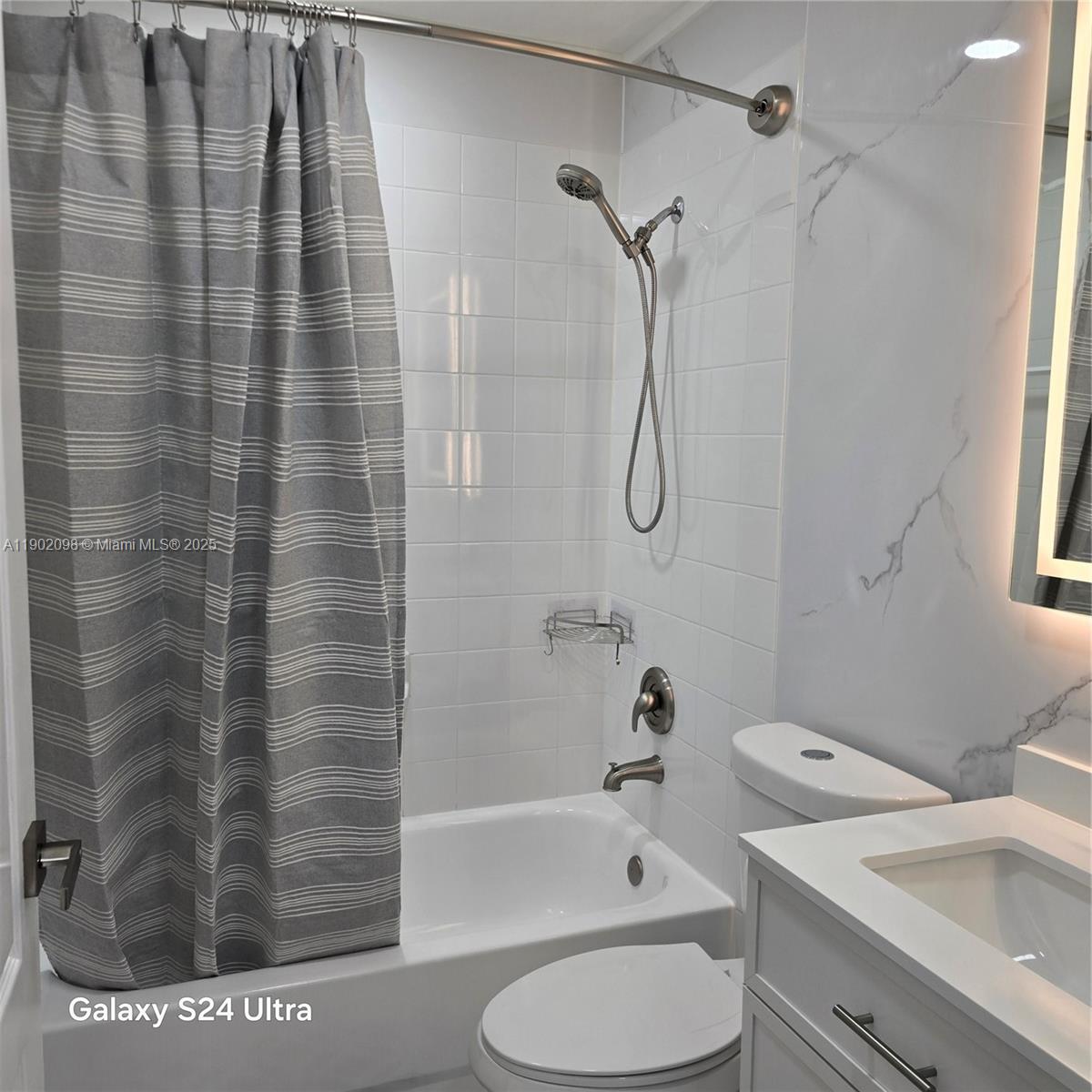 LAKES BY THE BAY SEC 11 - Residential Lease