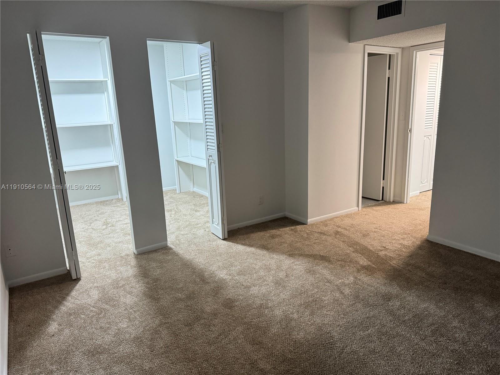 OCEANVIEW PARK CONDO - Residential Lease