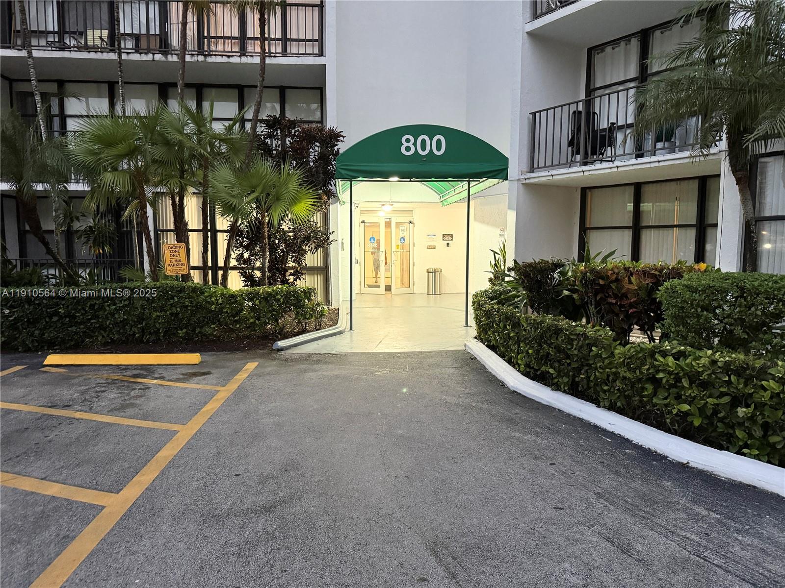 OCEANVIEW PARK CONDO - Residential Lease