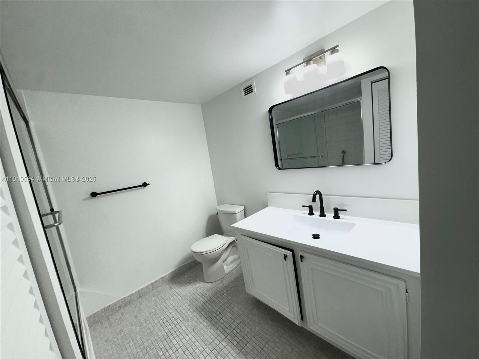 OCEANVIEW PARK CONDO - Residential Lease