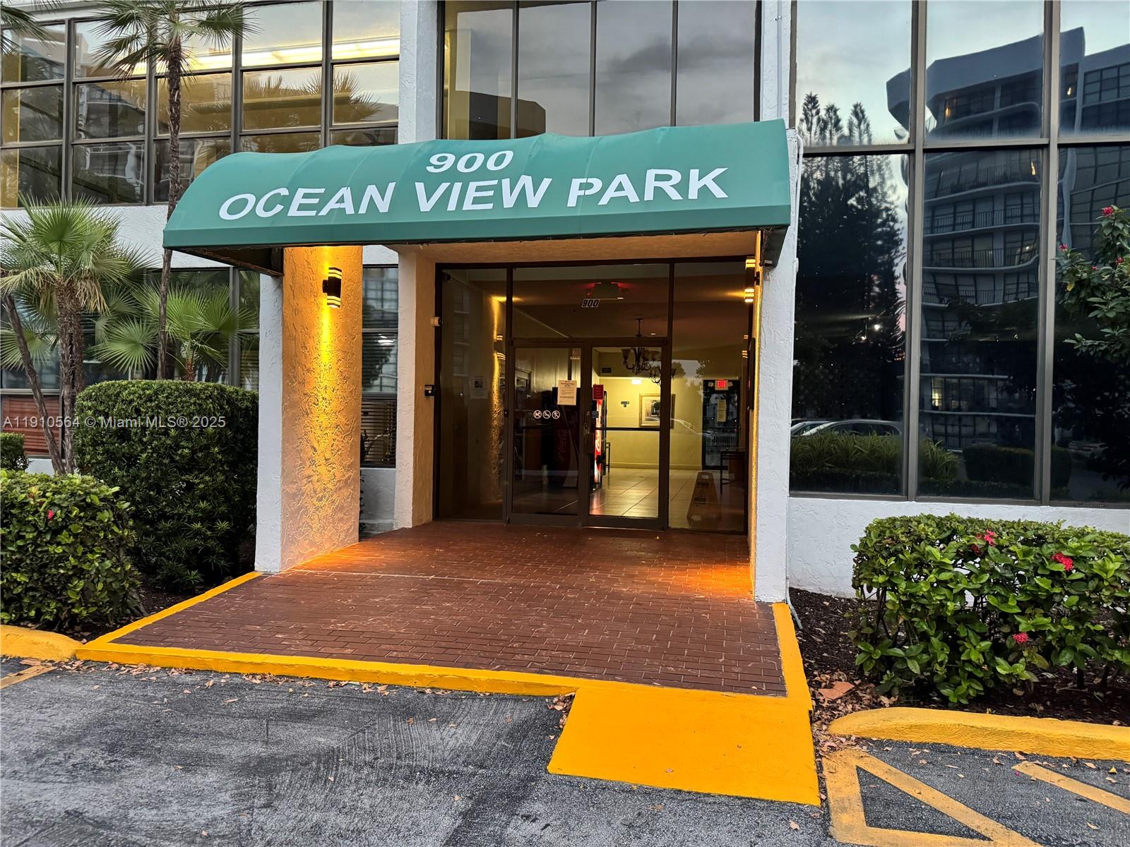 OCEANVIEW PARK CONDO - Residential Lease