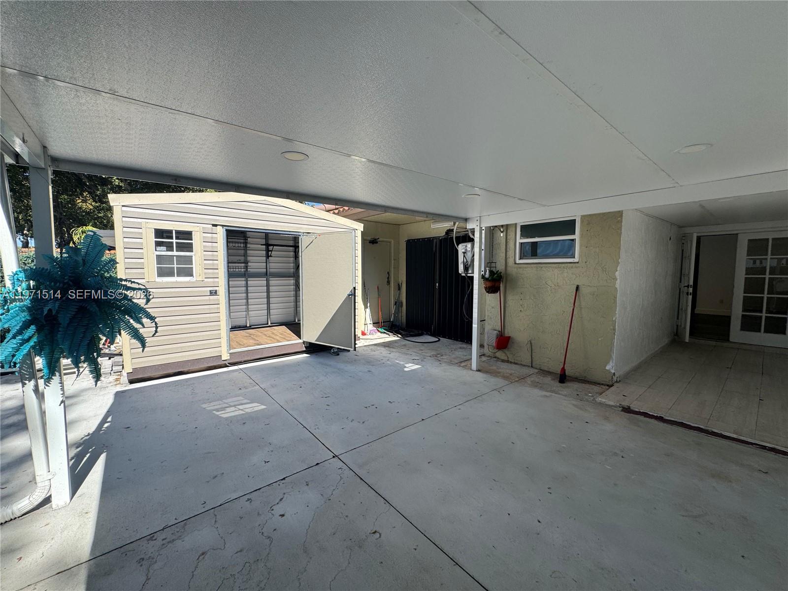 THE MOORS TOWNHOUSES - Residential Lease