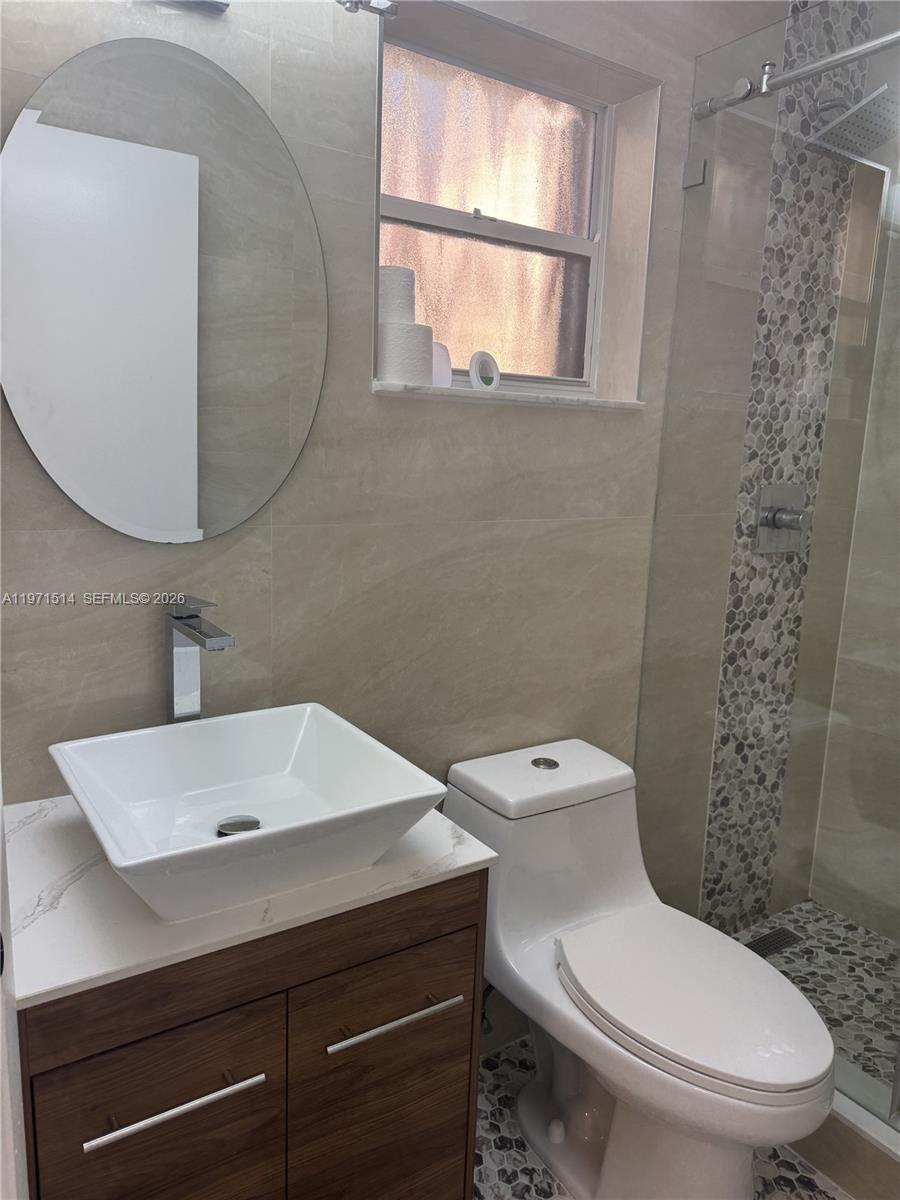 THE MOORS TOWNHOUSES - Residential Lease