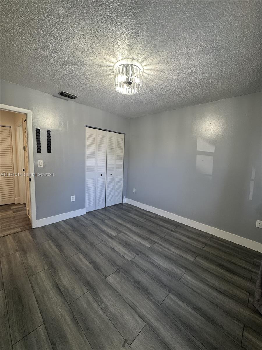 THE MOORS TOWNHOUSES - Residential Lease