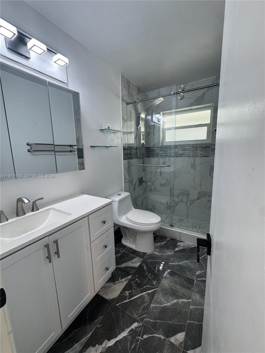 THE MOORS TOWNHOUSES - Residential Lease