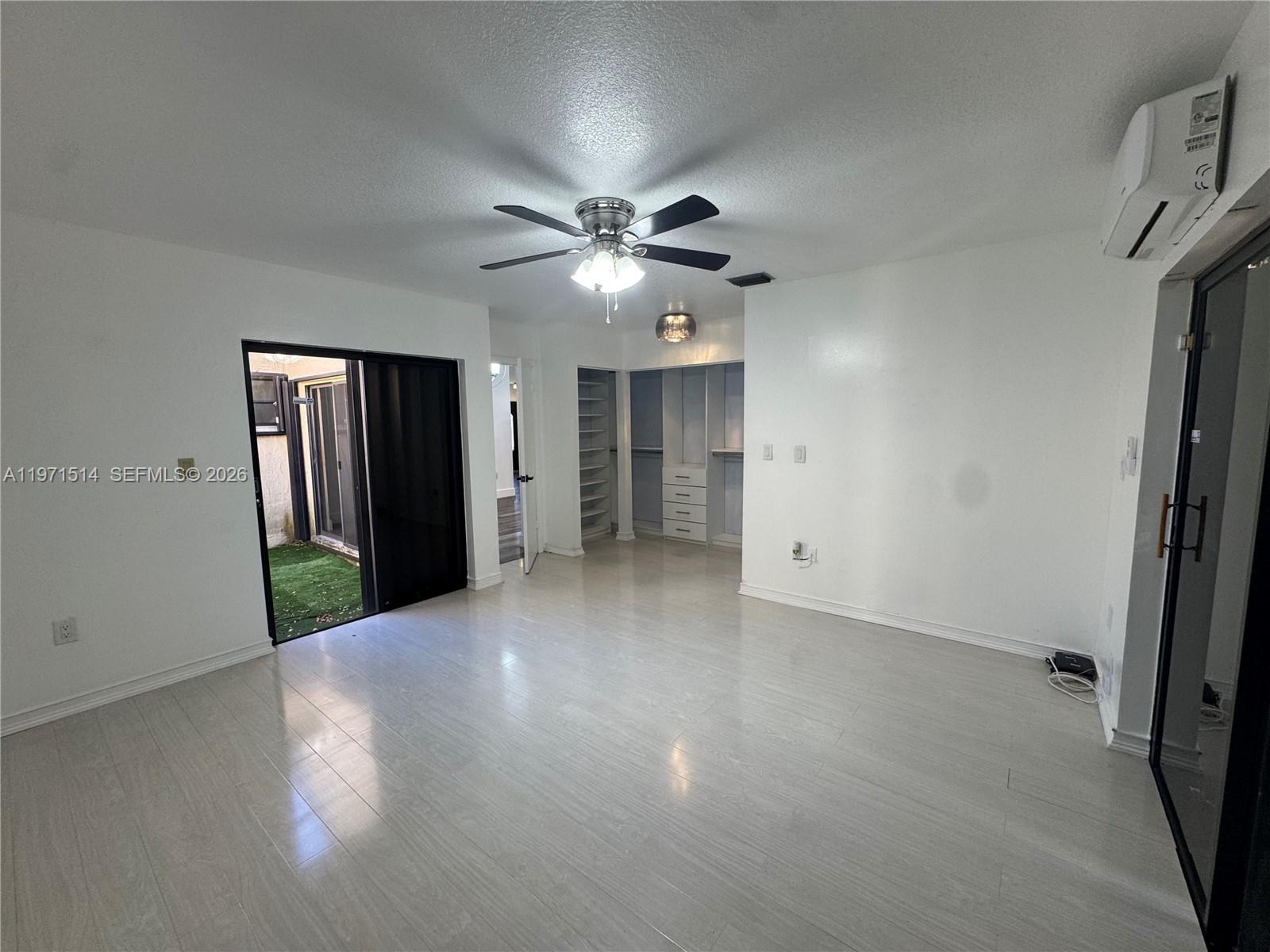THE MOORS TOWNHOUSES - Residential Lease