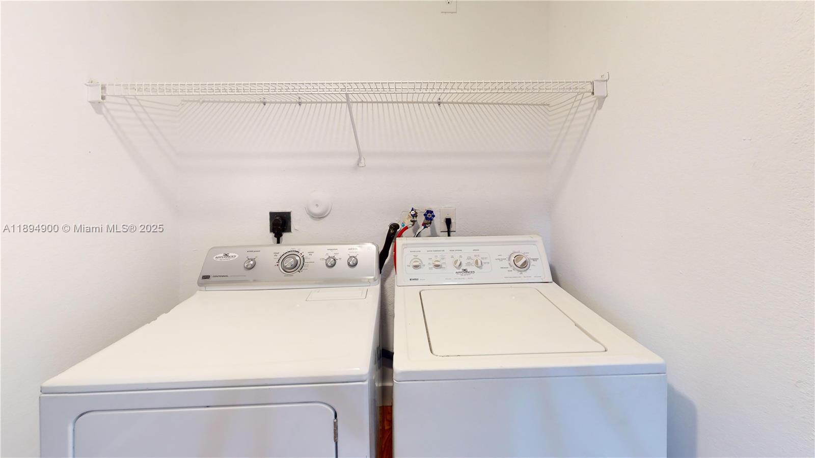 WEST CARVER RANCHES ADD N - Residential Lease