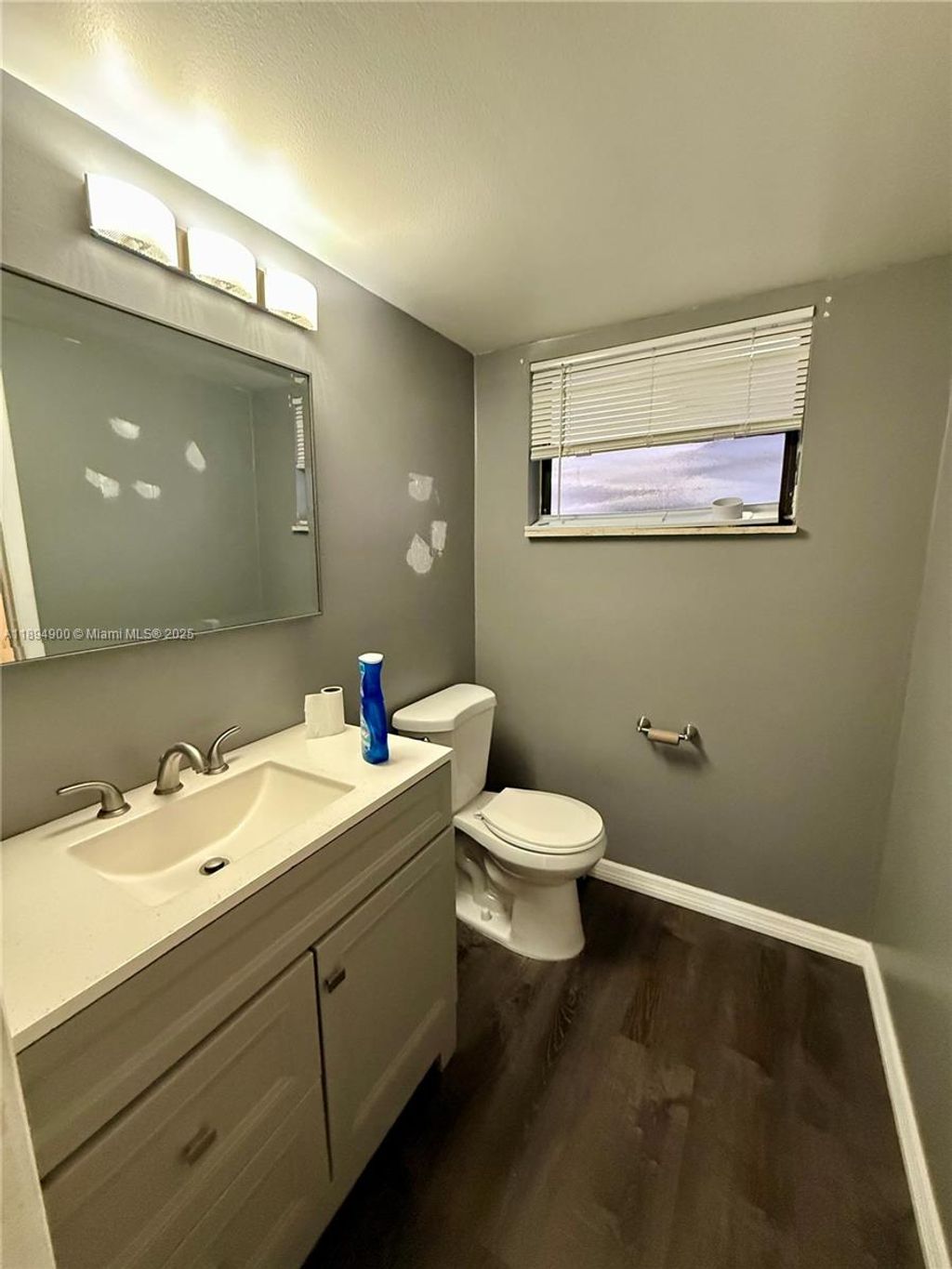 Photo of Hollywood, FL 33021 (MLS # A11894900)