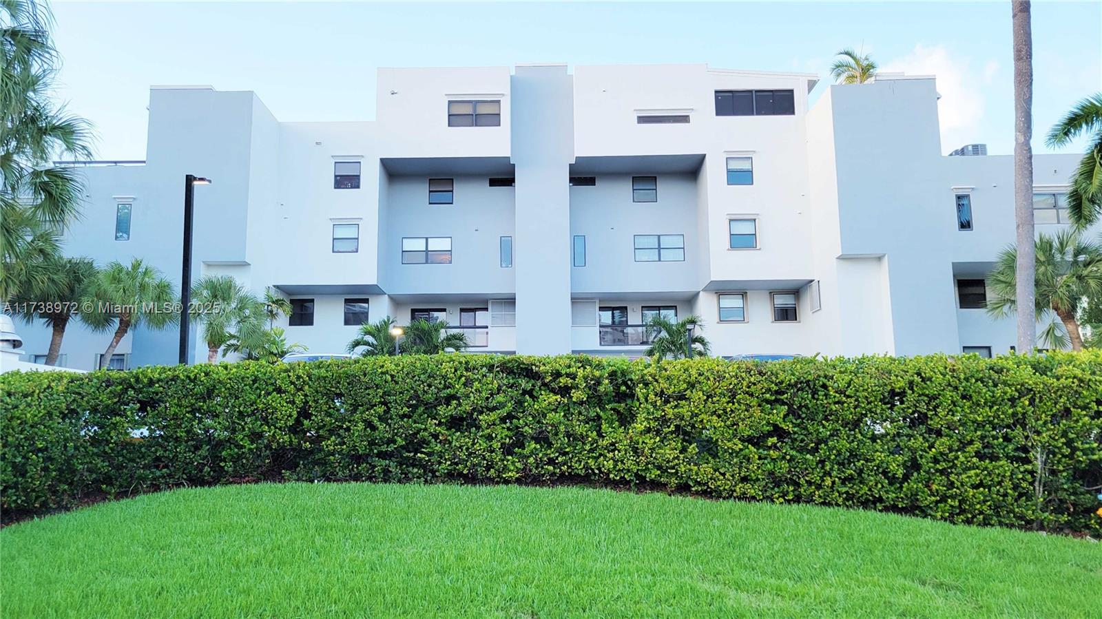 POINCIANA IS YT & RCQ CLU - Residential