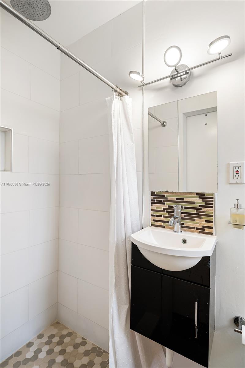 CORAL GABLES SEC C - Residential