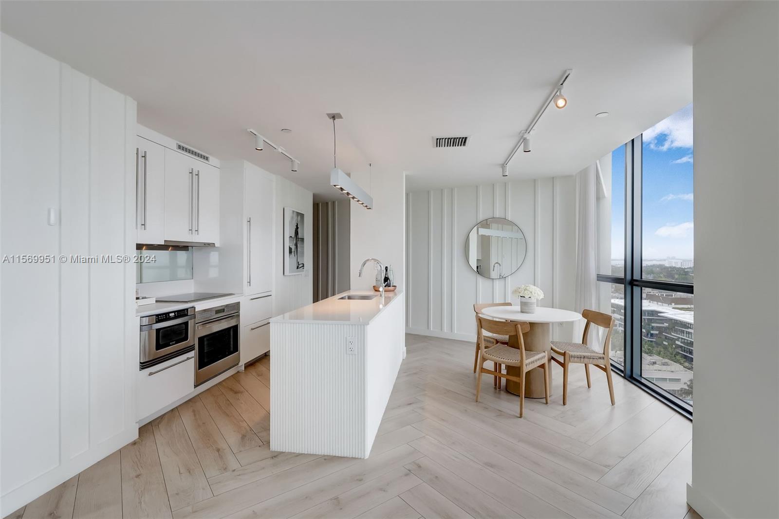 2201 COLLINS AVE CONDO - Residential