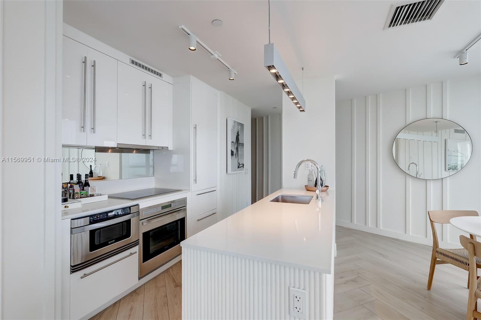 2201 COLLINS AVE CONDO - Residential