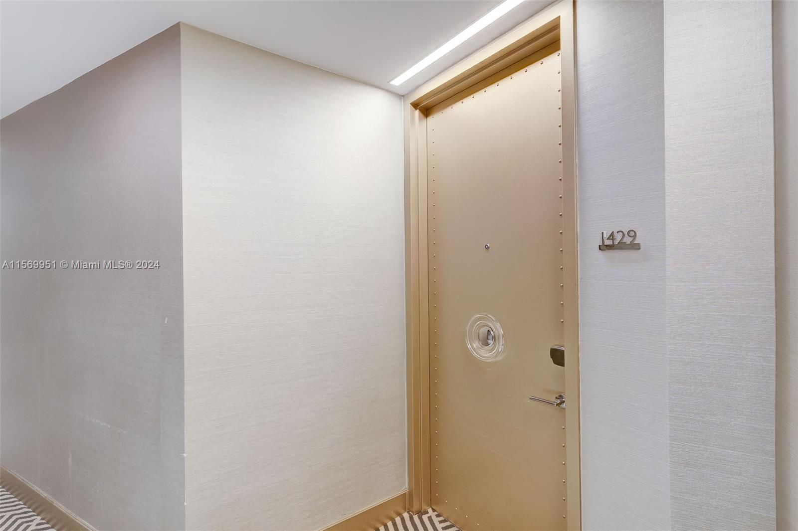 2201 COLLINS AVE CONDO - Residential