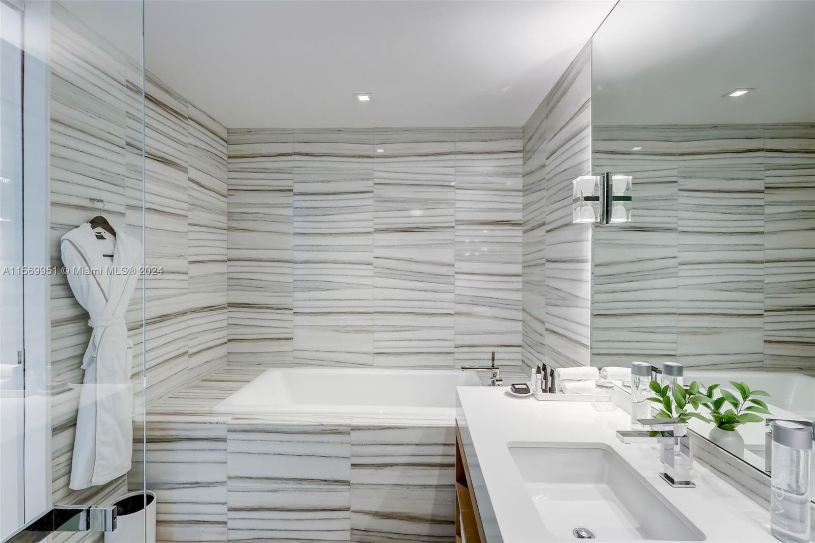 2201 COLLINS AVE CONDO - Residential