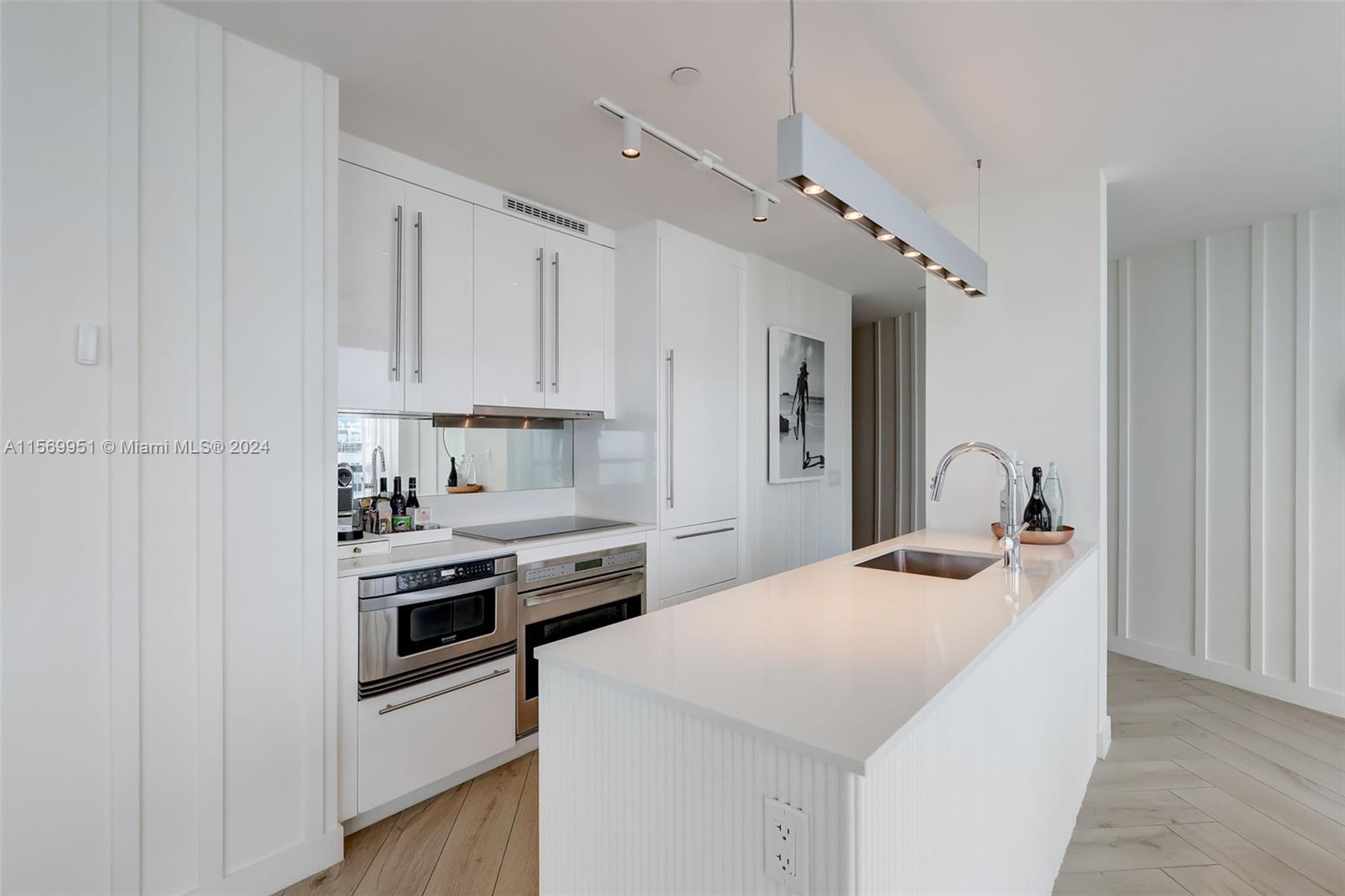 2201 COLLINS AVE CONDO - Residential