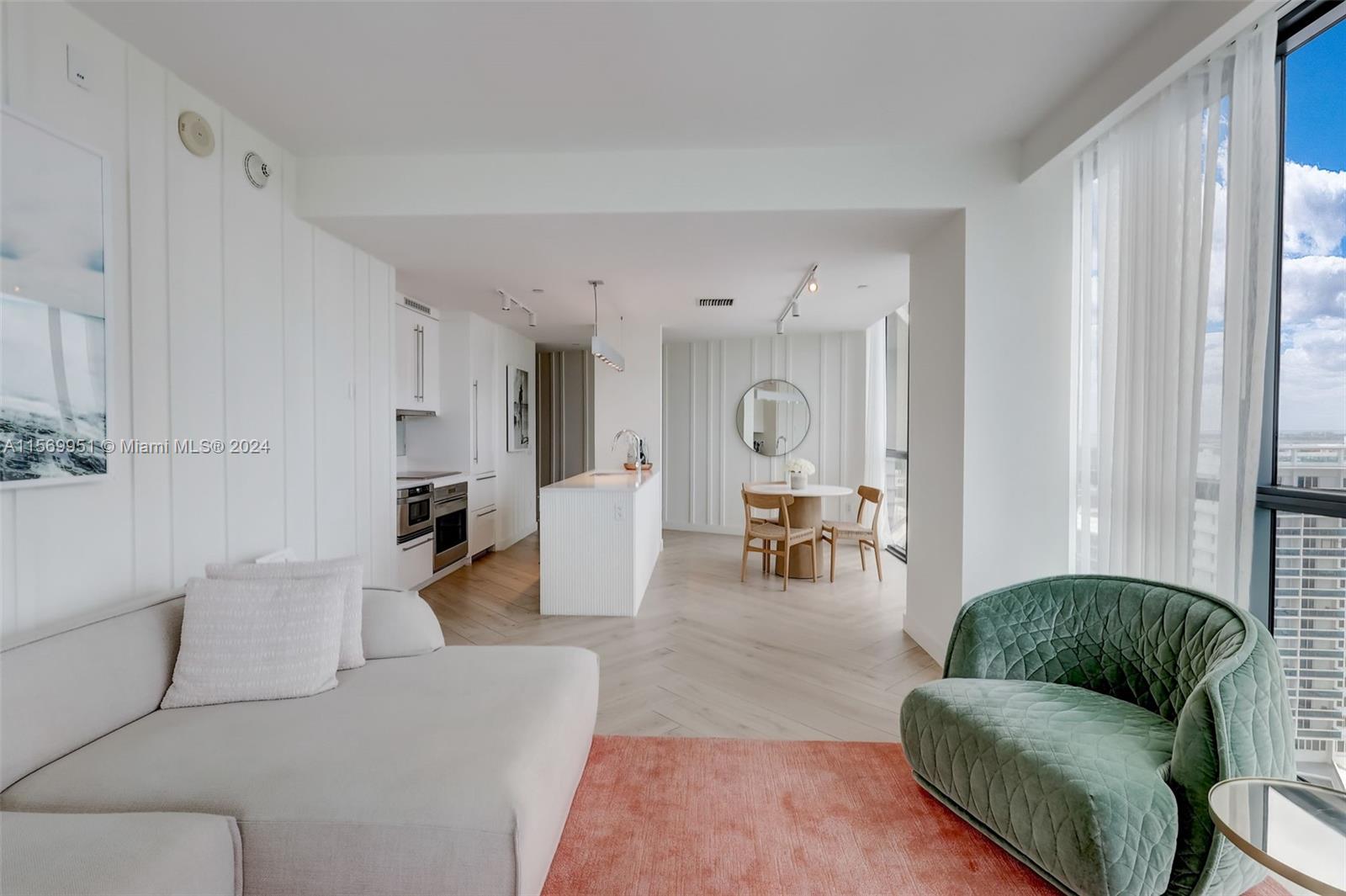 2201 COLLINS AVE CONDO - Residential