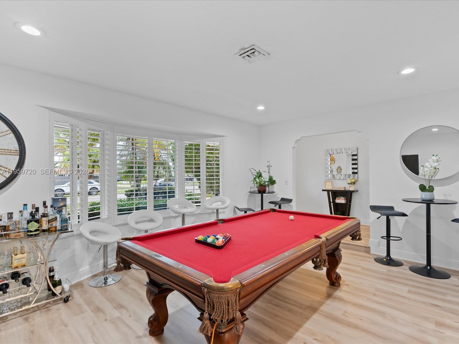 HOLLYWOOD HILLS 1965 - Residential