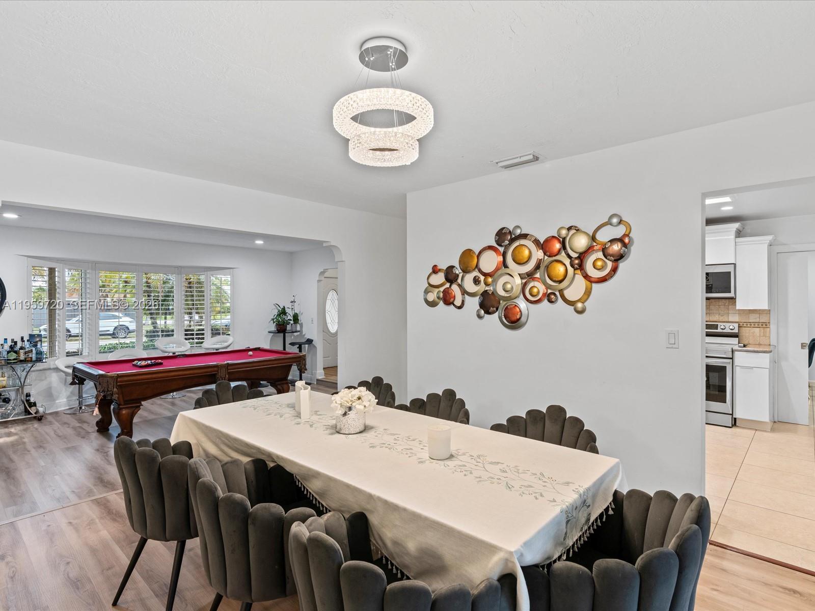 HOLLYWOOD HILLS 1965 - Residential