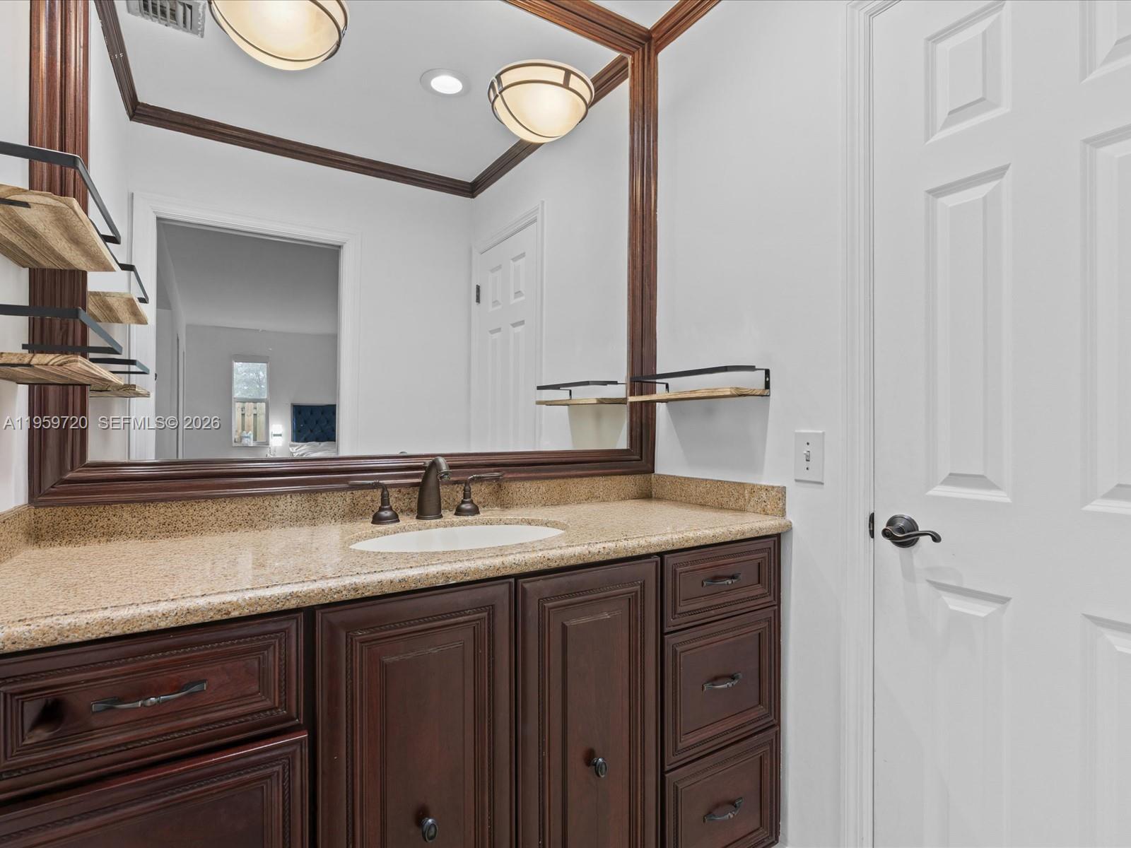 HOLLYWOOD HILLS 1965 - Residential