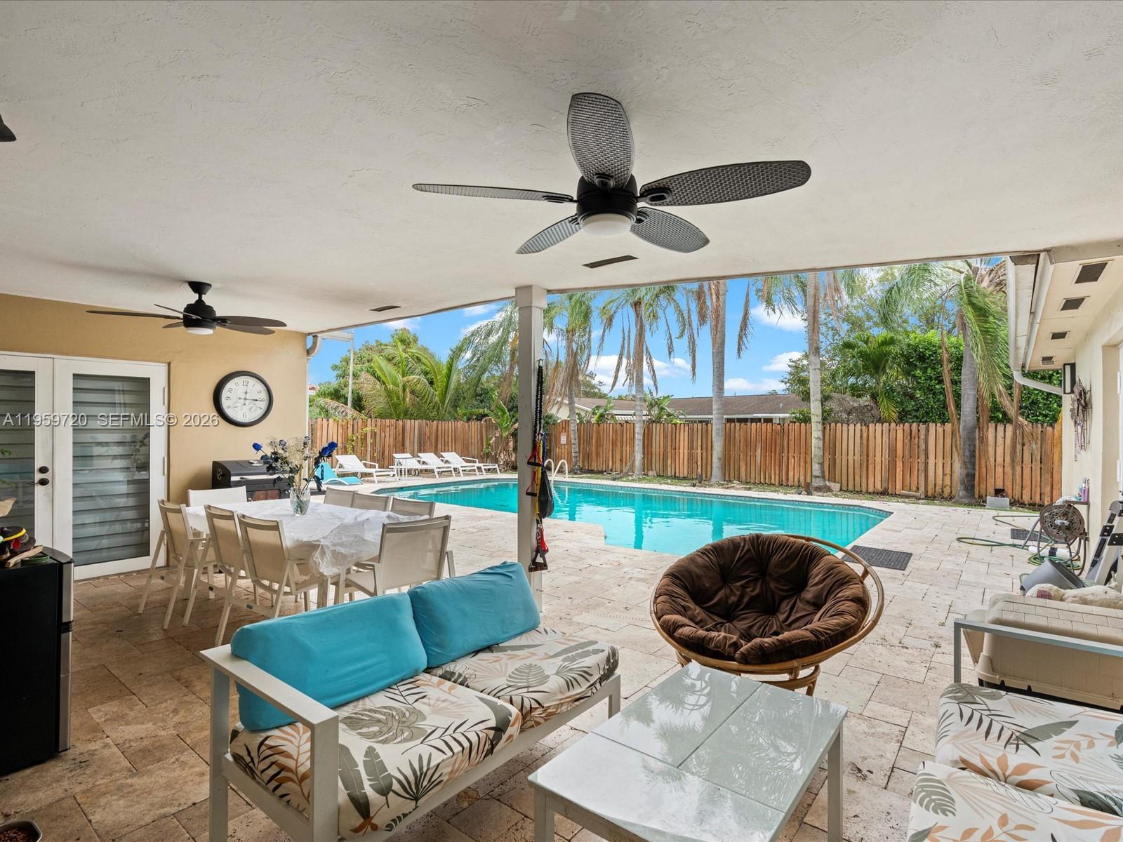 HOLLYWOOD HILLS 1965 - Residential