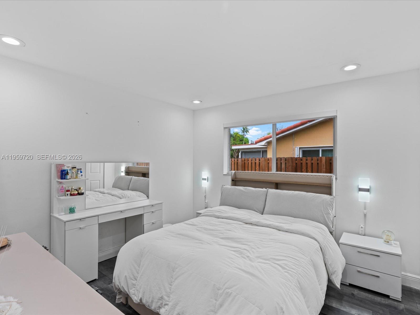 HOLLYWOOD HILLS 1965 - Residential