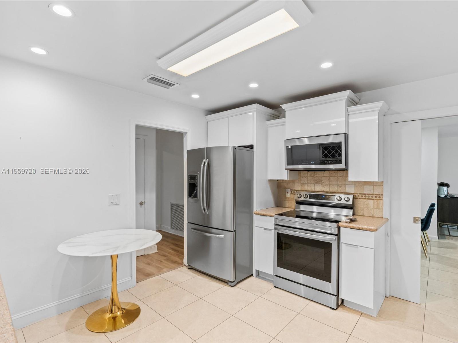 HOLLYWOOD HILLS 1965 - Residential