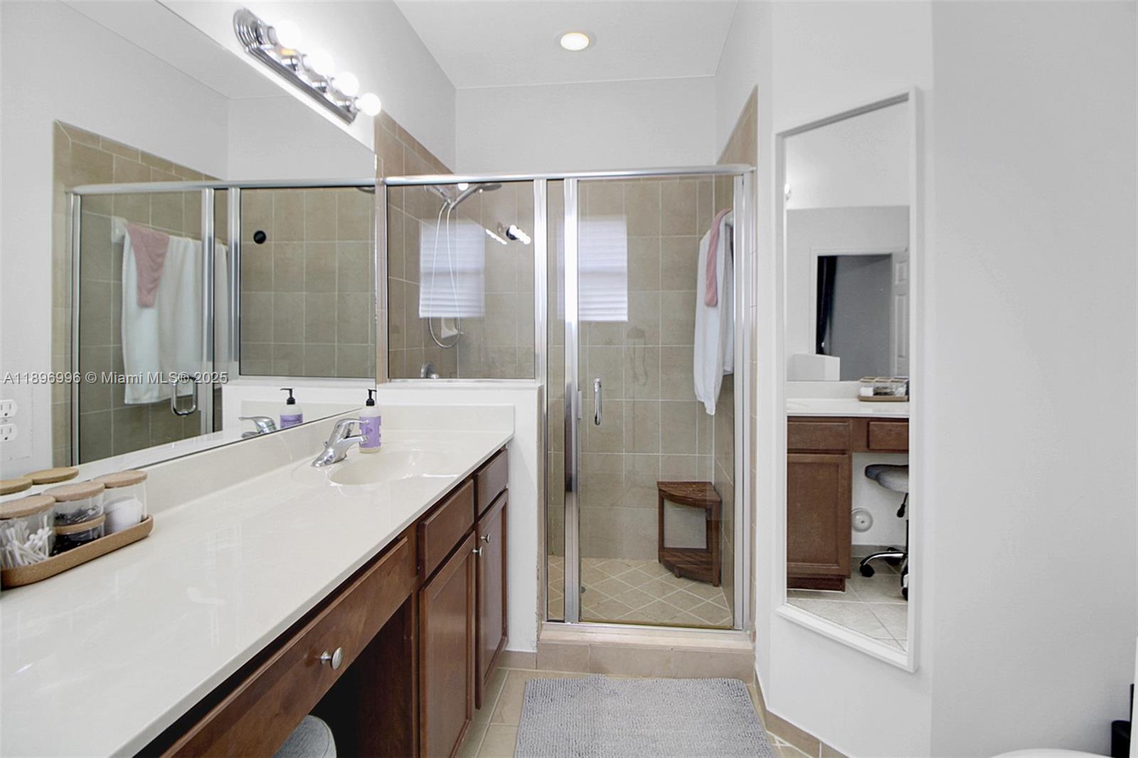 VENETIAN PARC WEST - Residential Lease