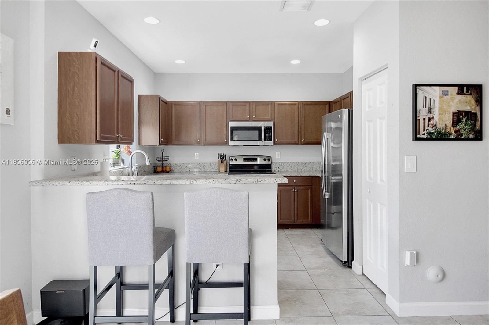 VENETIAN PARC WEST - Residential Lease