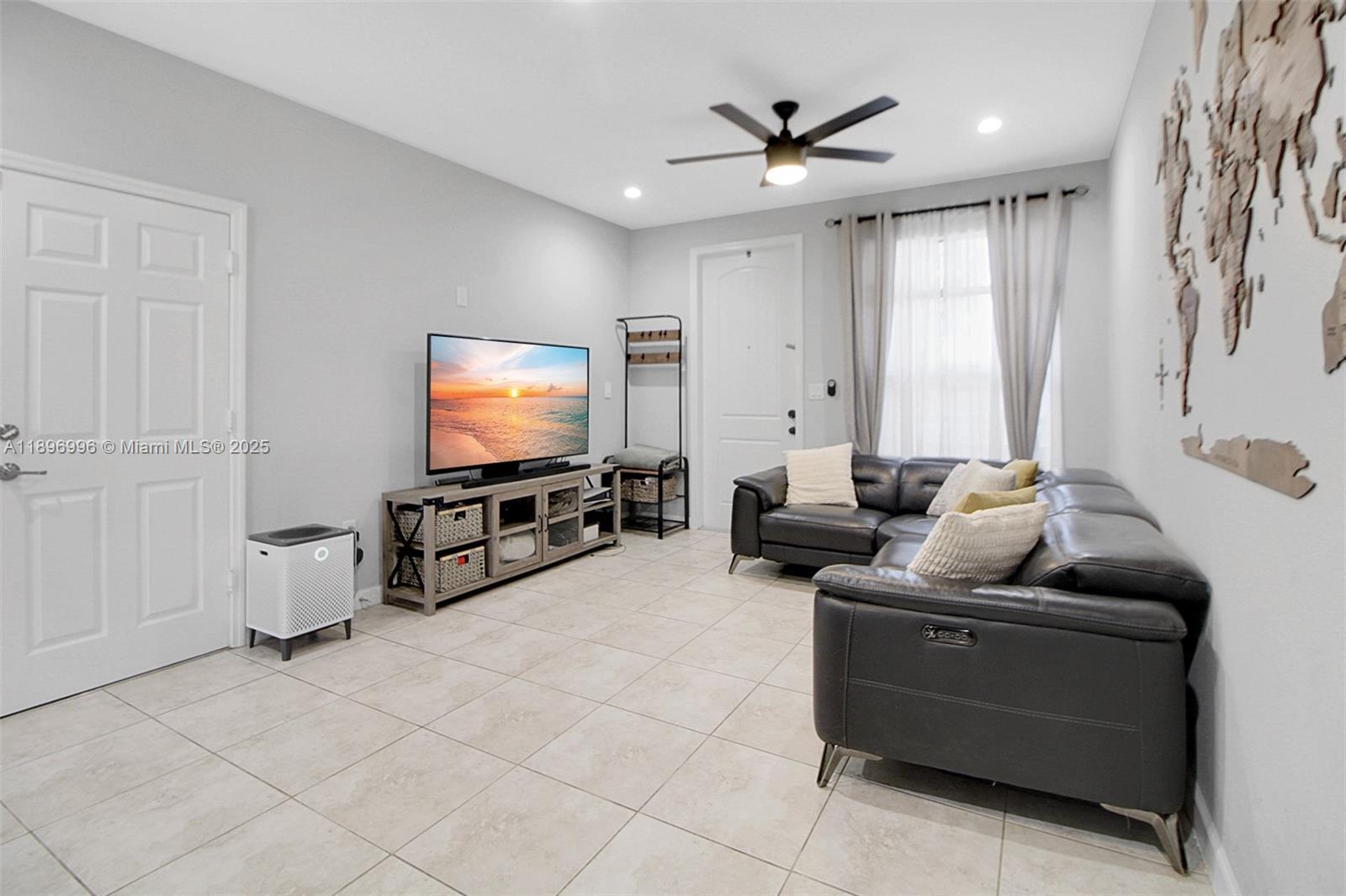 VENETIAN PARC WEST - Residential Lease