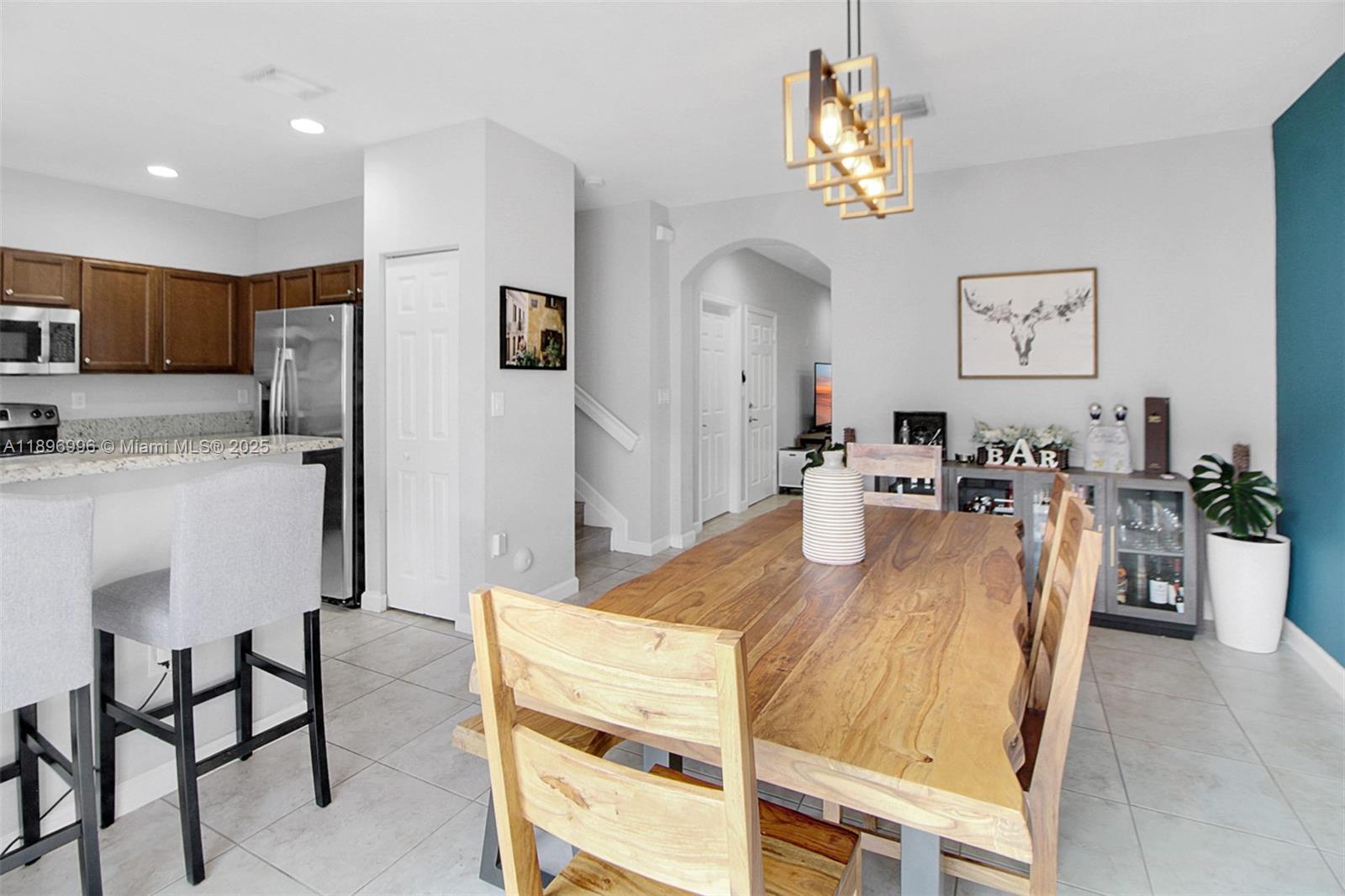 VENETIAN PARC WEST - Residential Lease