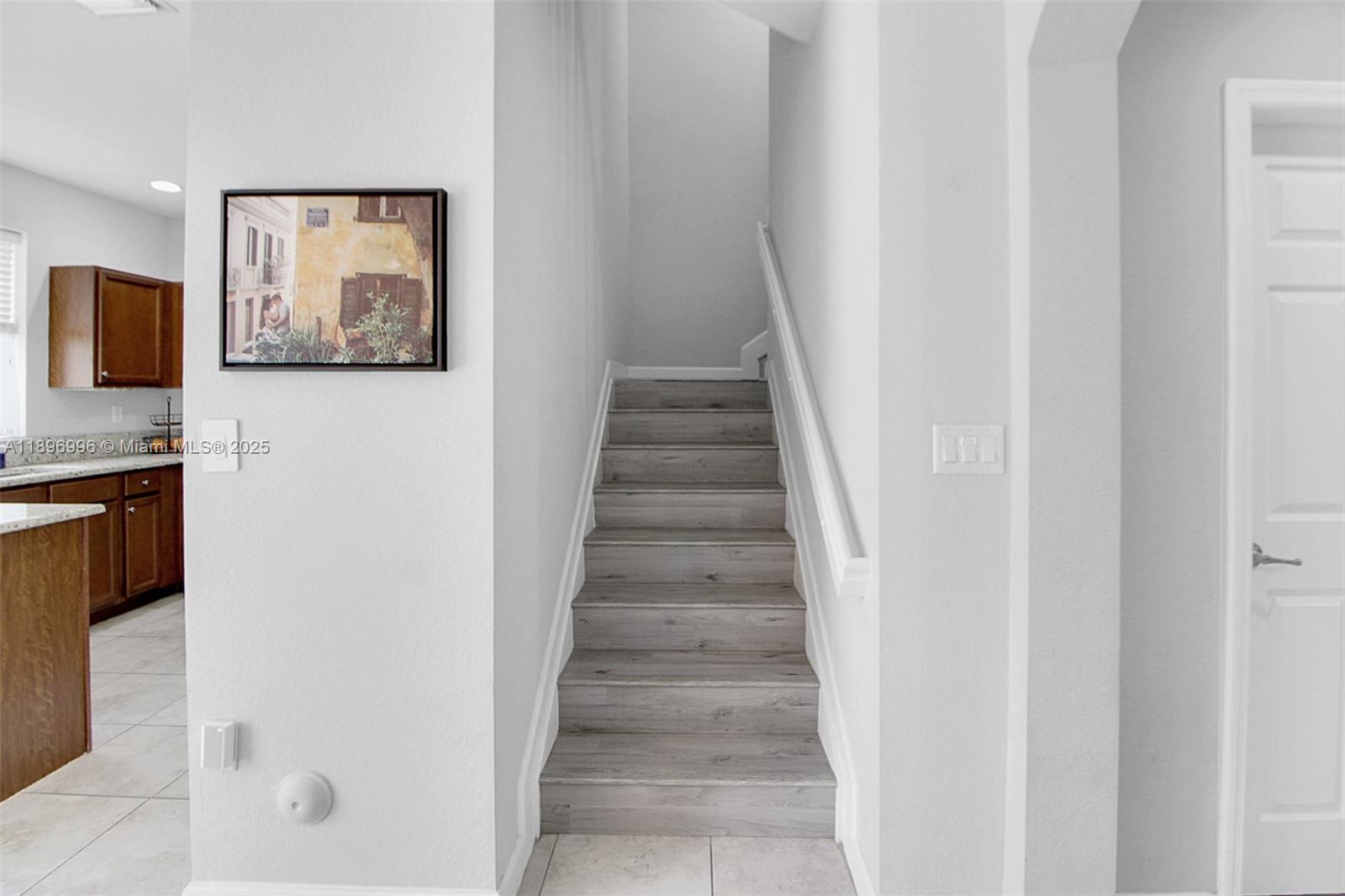 VENETIAN PARC WEST - Residential Lease