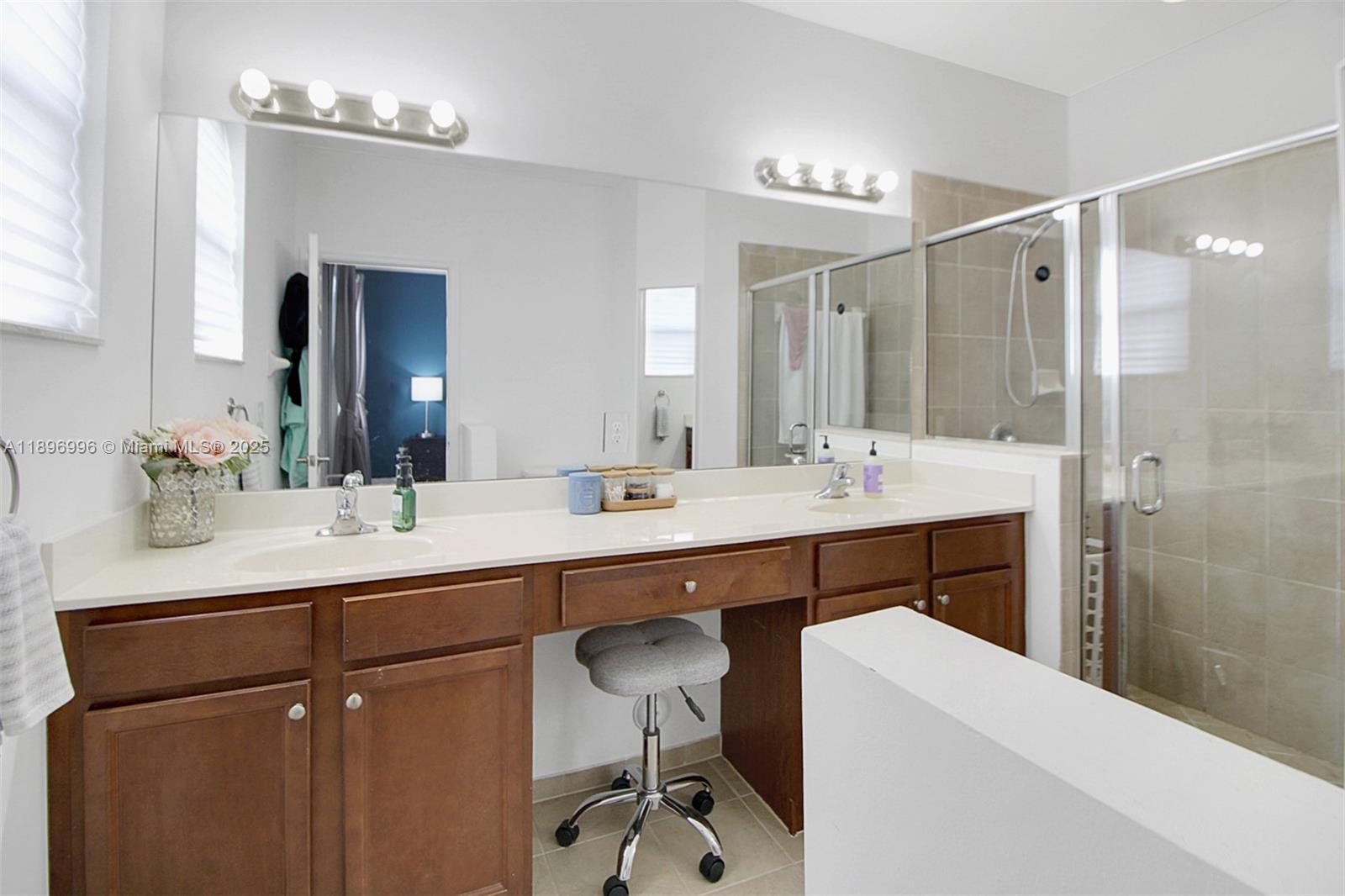 VENETIAN PARC WEST - Residential Lease