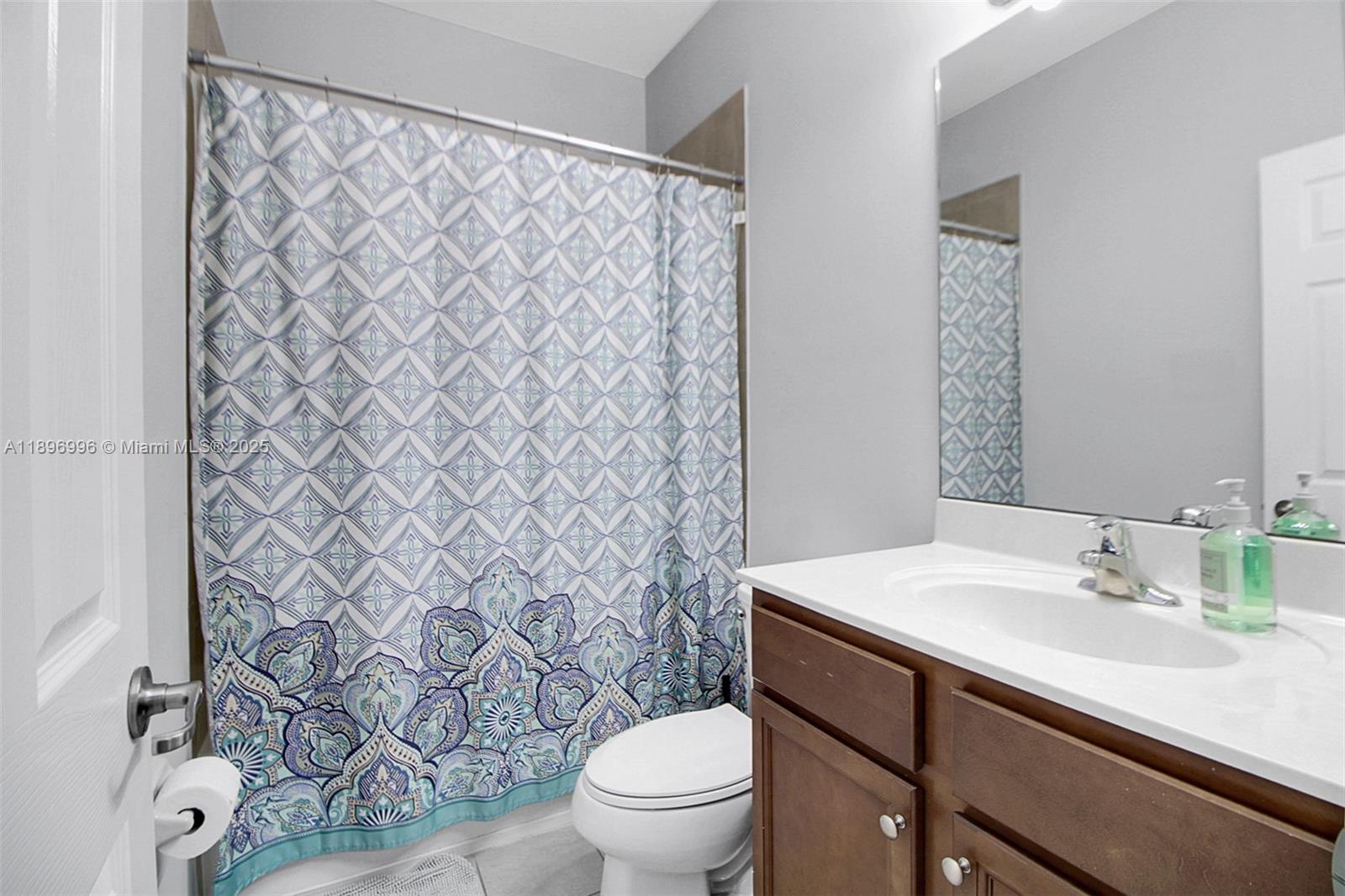 VENETIAN PARC WEST - Residential Lease