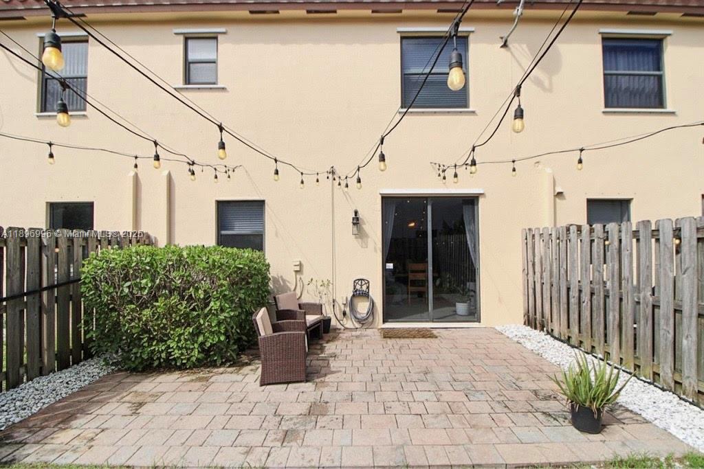 VENETIAN PARC WEST - Residential Lease