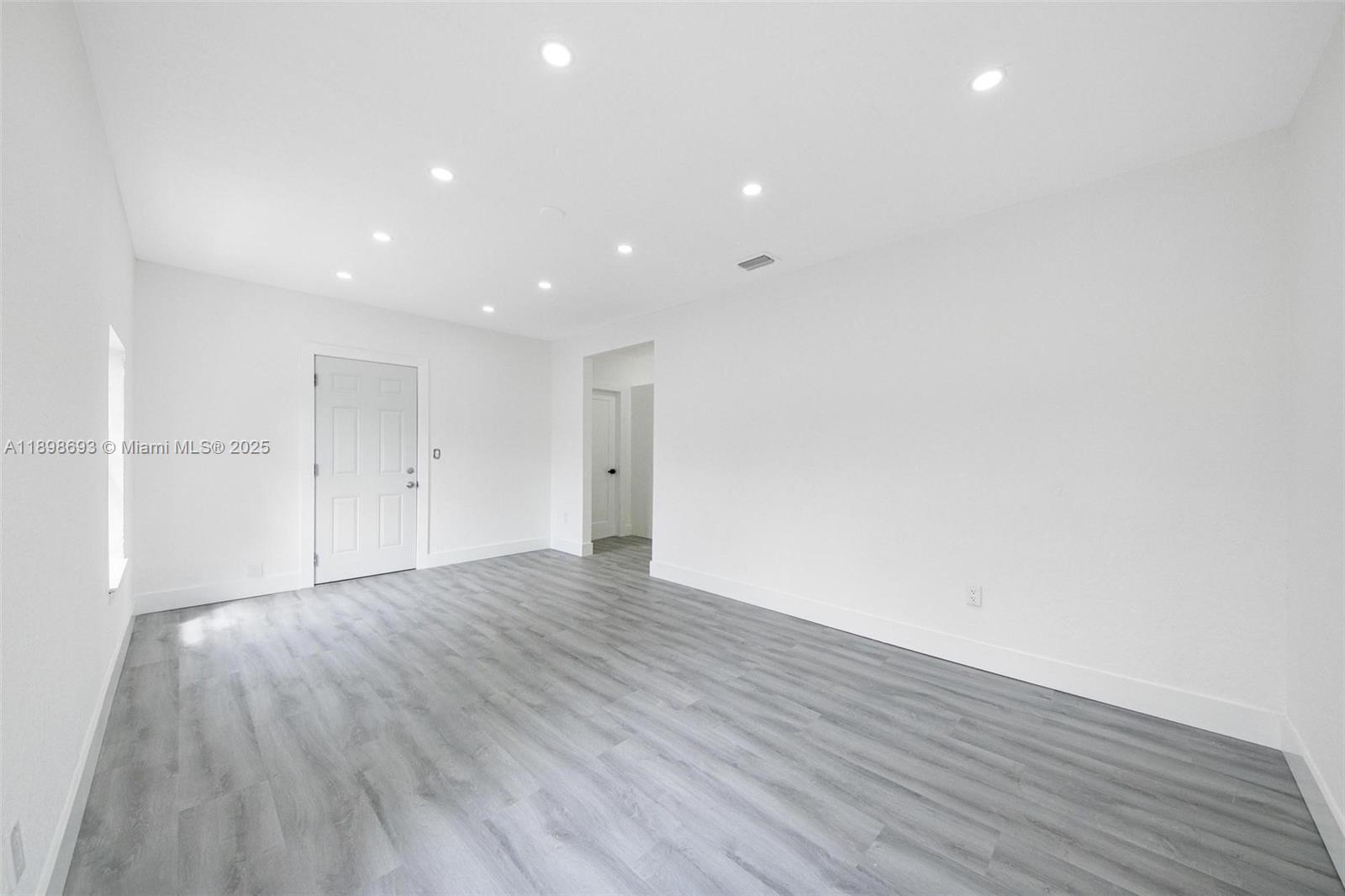 STEPHEN MANOR - Residential