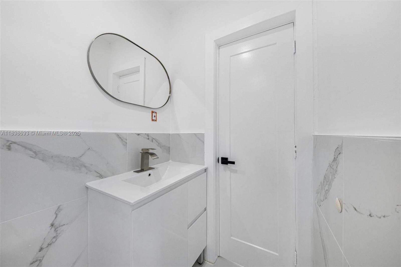 STEPHEN MANOR - Residential