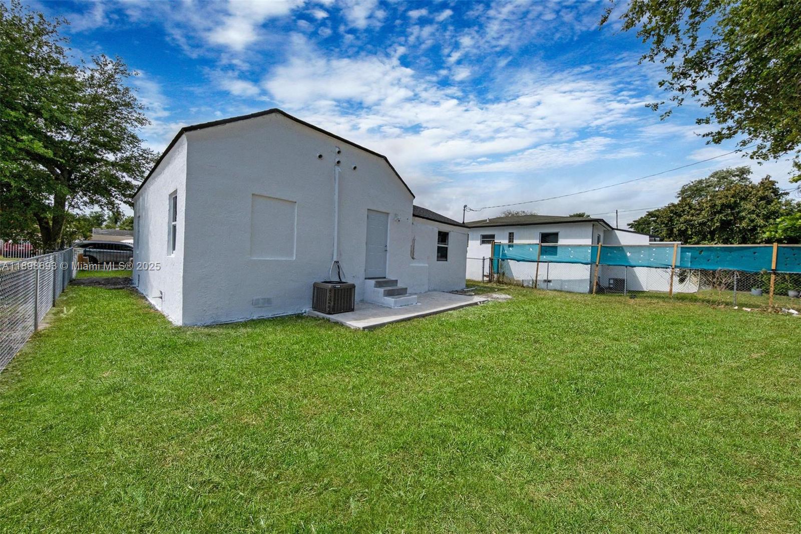 STEPHEN MANOR - Residential