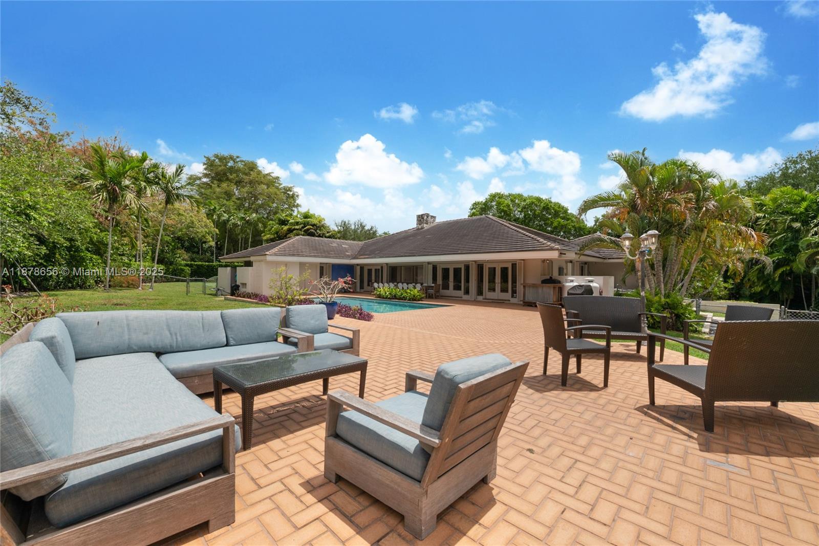 COCOPLUM SEC 1 - Residential