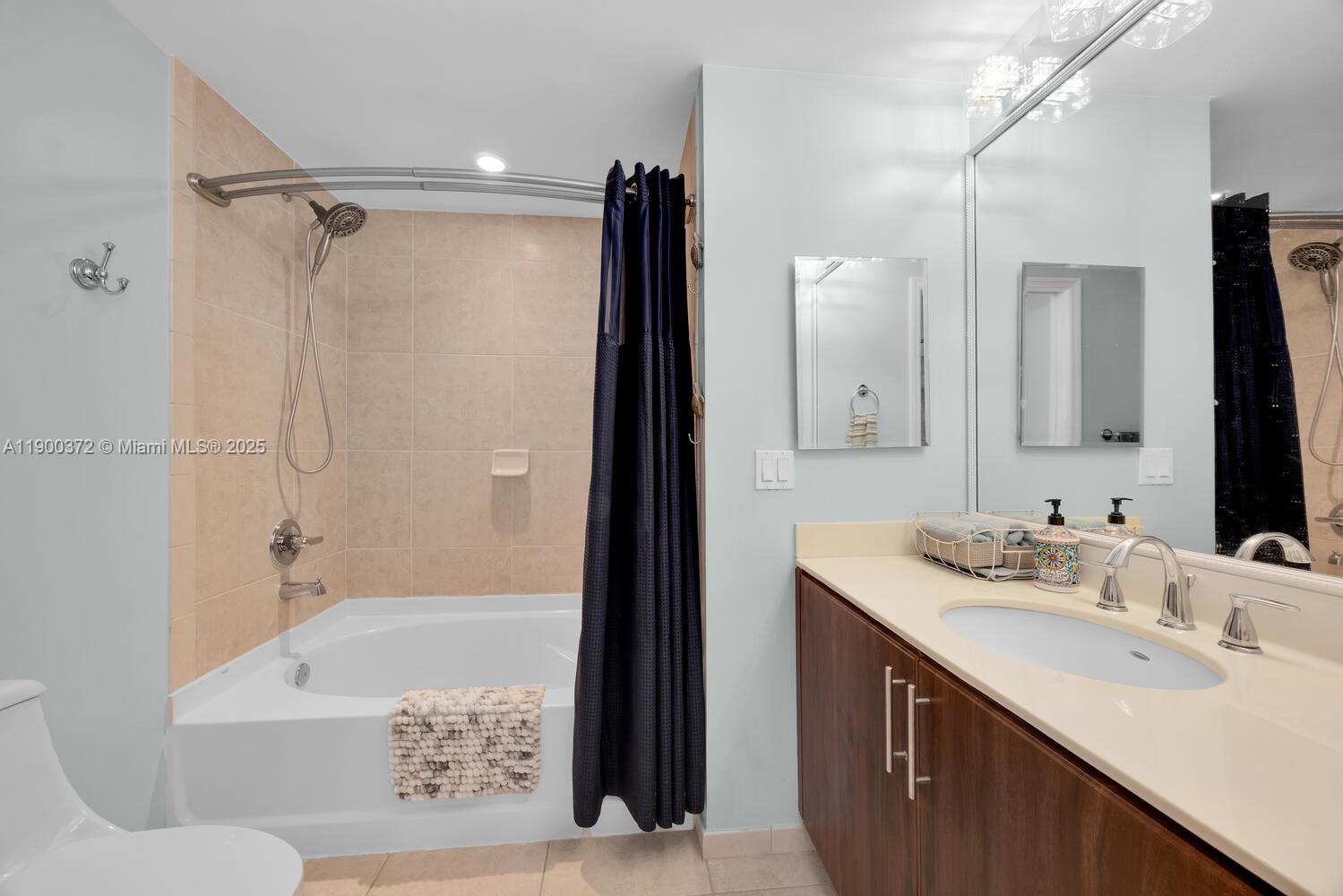 LAUDERDALE ONE CONDO - Residential